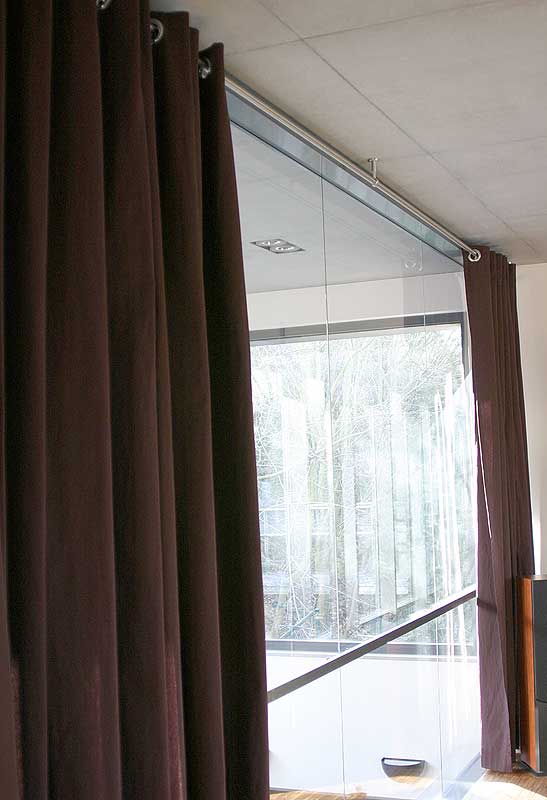 Einläufige Gardinenstangen für Montage an der Decke