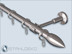 Eine schicke einläufige Gardinenstange aus Edelstahlrohr mit 20mm Durchmesser und dem Stangenträgersystem Top 20 inklusive Gardinenringen